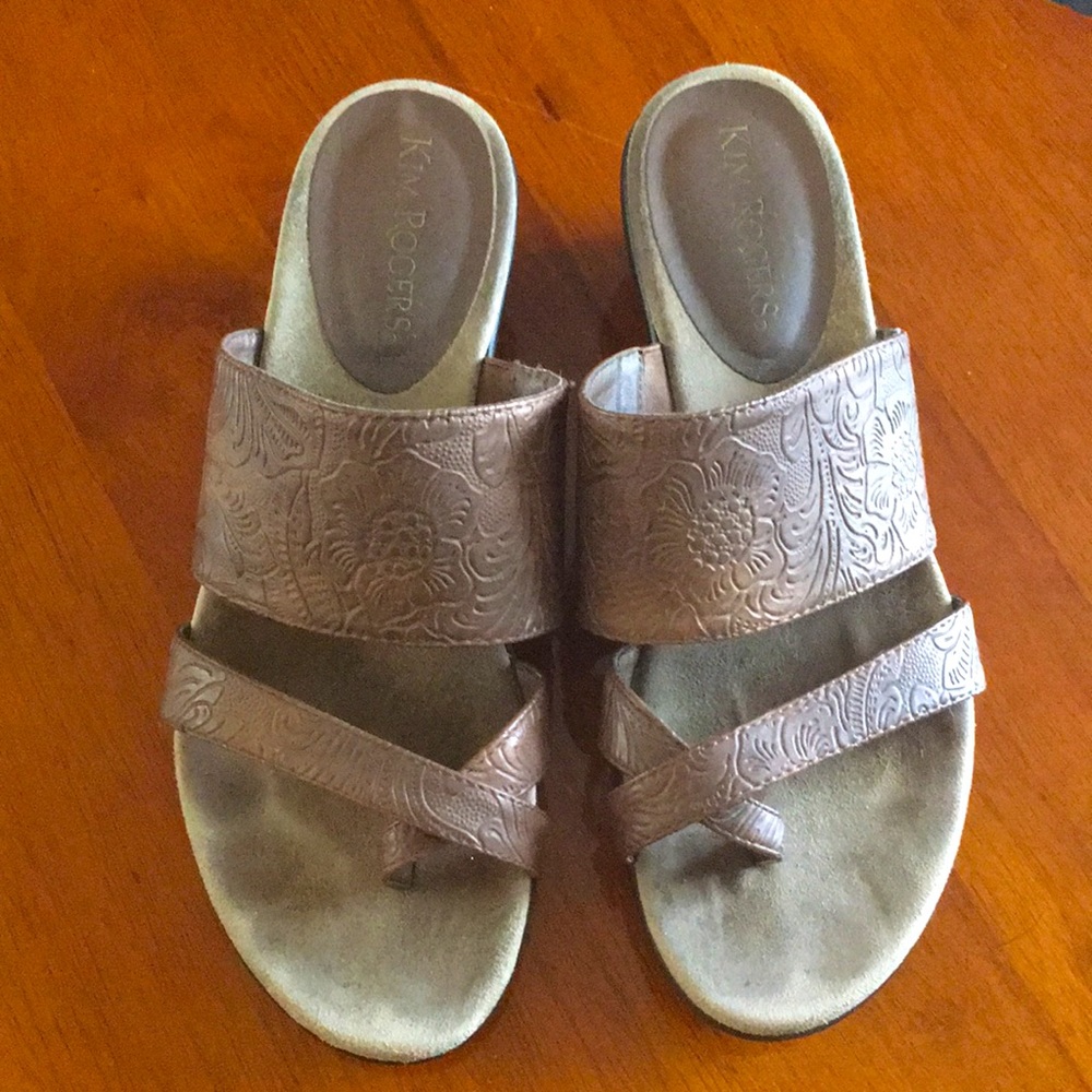 Kim Rogers PATRICE Casual Sandals Sz 8 M Tan Embossed Pattern Leather preowned